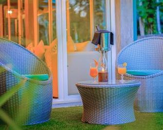 Villa Blue Monk - Thema Collection - Tissamaharama - Binnenhof