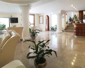 Bougainville Luxury Boutique Hotel - אנאקאפרי - לובי