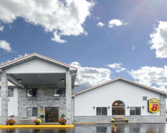 Super 8 by Wyndham Gallipolis Pt Pleasant Area - Gallipolis - Budova