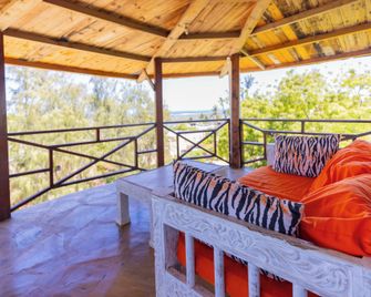 Silver Rock Boutique Resort by Mokawa - Hotel & Apartments - Malindi