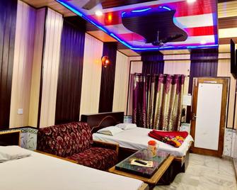 Hotel Mayur - Haridwar - Bedroom