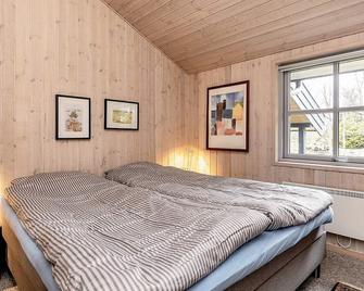8 person holiday home in Ålbæk - Ålbæk - Bedroom