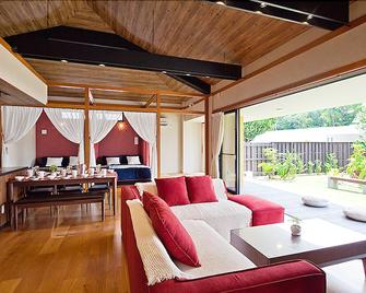 Bougain Terrace Resort - Nago - Wohnzimmer