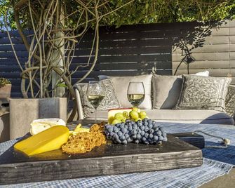 Modern Wine Country Cottage in Historic Healdsburg, Premiere Location - Healdsburg - Patio