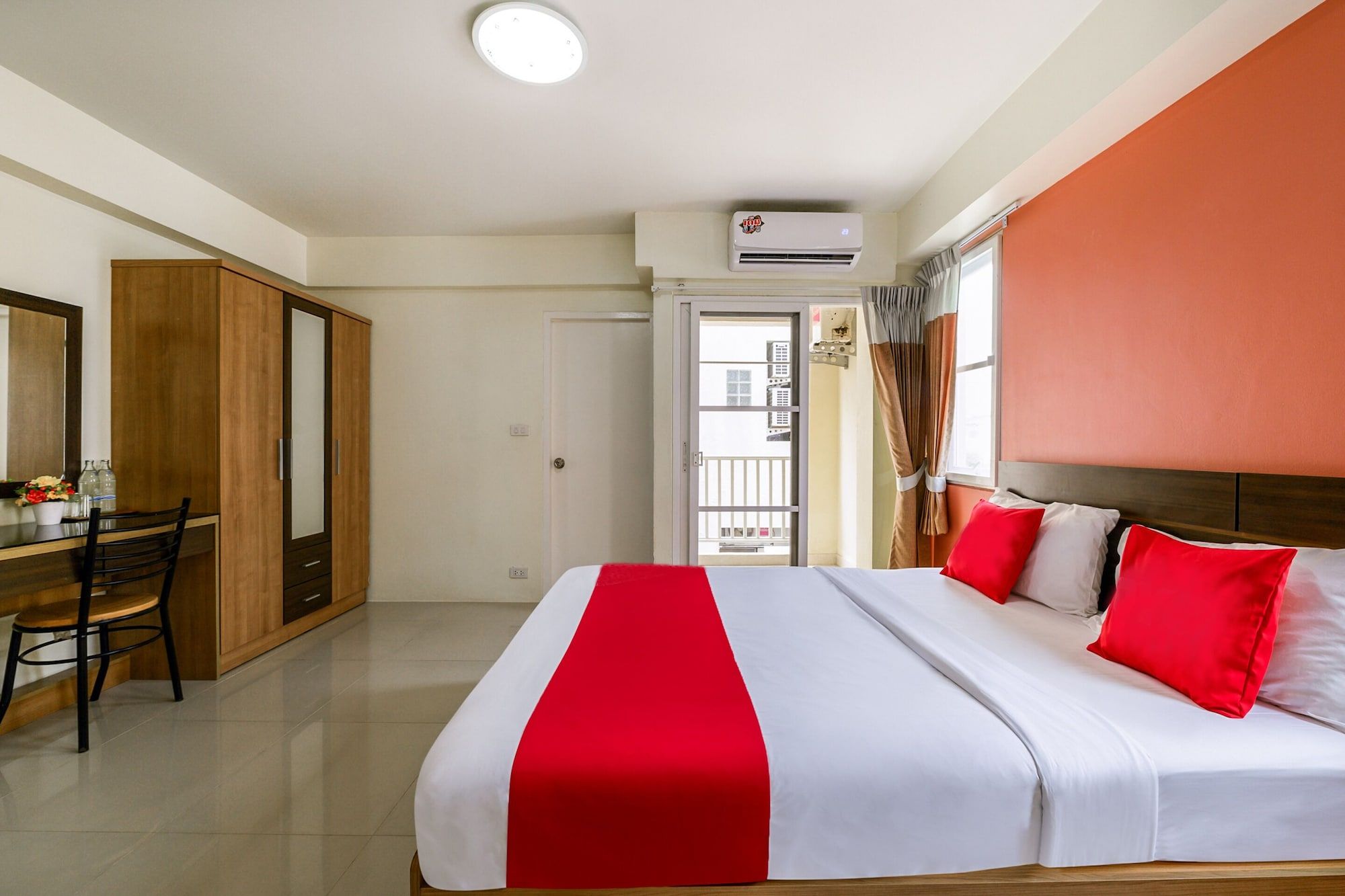 Salin Home Hotel Ramkhamhaeng - Bangkok