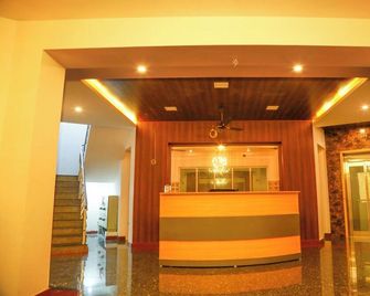 La Flora Gemstone Resorts - Yercaud - Рецепція