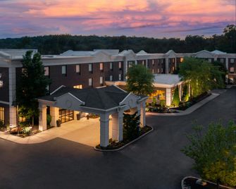 Hampton Inn and Suites Hartford/Farmington - Farmington - Building