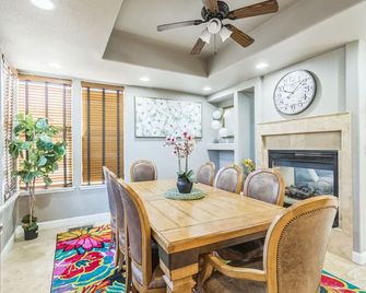 Beautiful Sunsets at 3BR Villa in Reno - Reno - Dining room