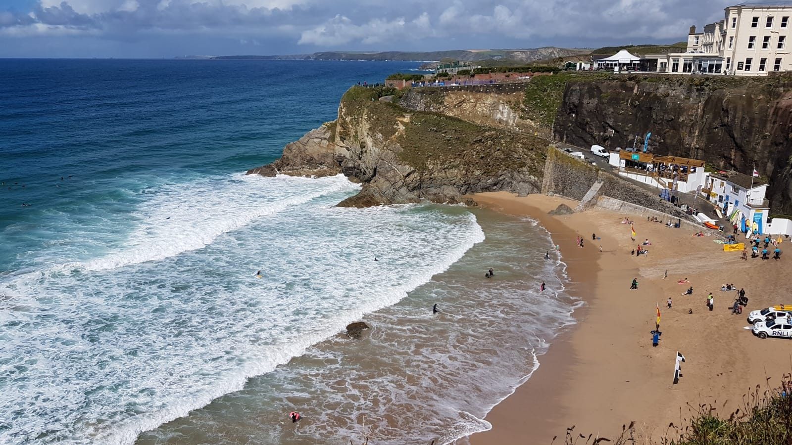 أو واي أو مينيرفا جيست هاوس