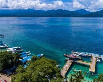 Oceans 5 Dive Resort - Pemenang - Vista del exterior