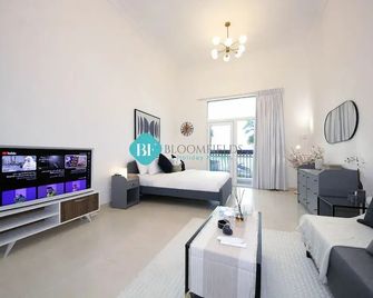 Spacious Studio Apartment - Abu Dabi