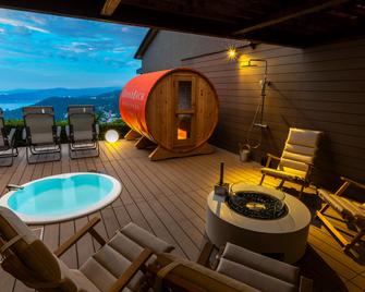 Hotel Grand Bach Atami Crescendo - Atami - Pool