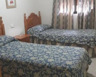 Hostal Nuevo Montesol - Málaga - Habitación