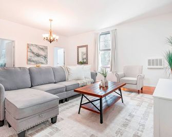 Prime Location Upper Manhattan Furnished Apartment - Nueva York - Sala de estar