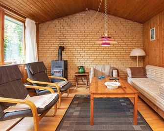6 Person Holiday Home in Rodby - Rødby - Wohnzimmer