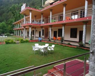 Hotel Mountain Track - Taranna Balakot - Muzaffarabad