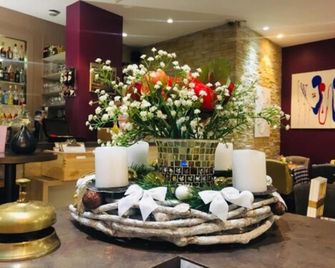 Hotel Villa La Tour - Nice - Reception