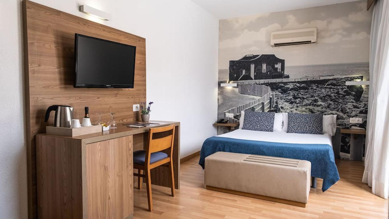 Hotel Adonis Plaza