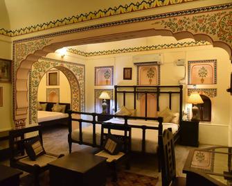 Hotel Shahi Palace Mandawa - Mandāwa - Schlafzimmer