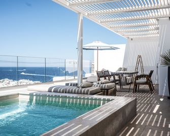 Numi Boutique Hotel Mykonos - Agia Anna - Balkón