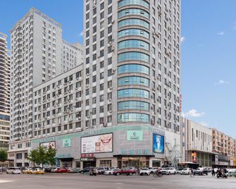 Home Inn Neo Shenyang Tiexi Square Huaxiang Shengjing Hospital Xinghua Metro Station - Shenyang - Building