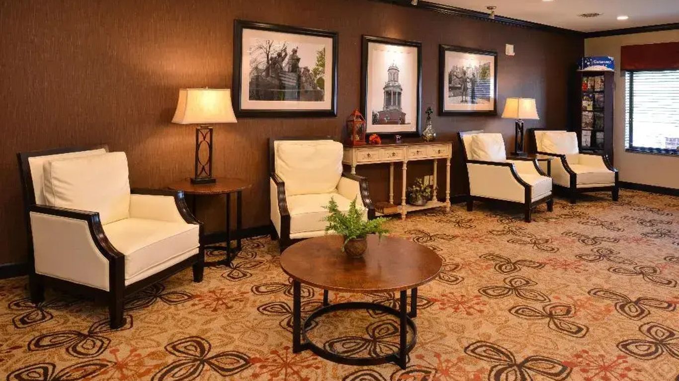 Holiday Inn Express & Suites Washington - Meadow Lands By IHG