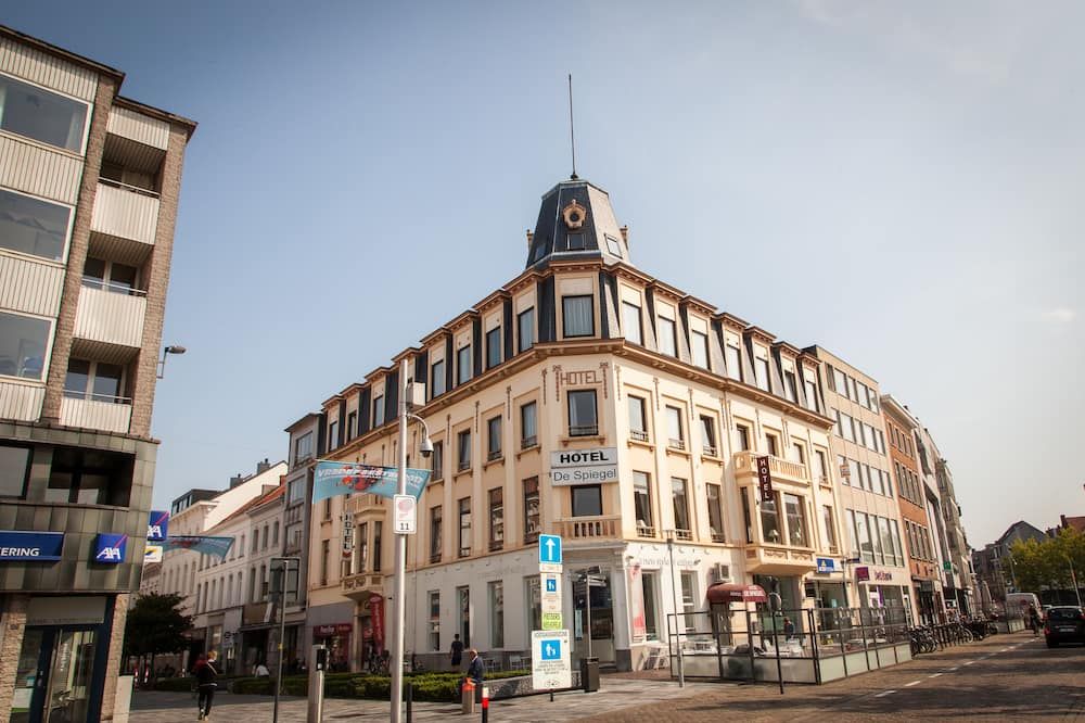 Hotel De Spiegel