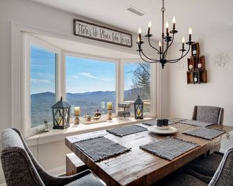 High Heaven Mountain top dream - Sapphire - Comedor