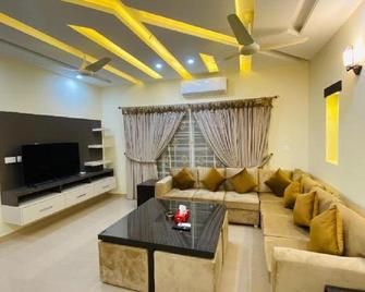 Continental boutique House - Islamabad - Huiskamer