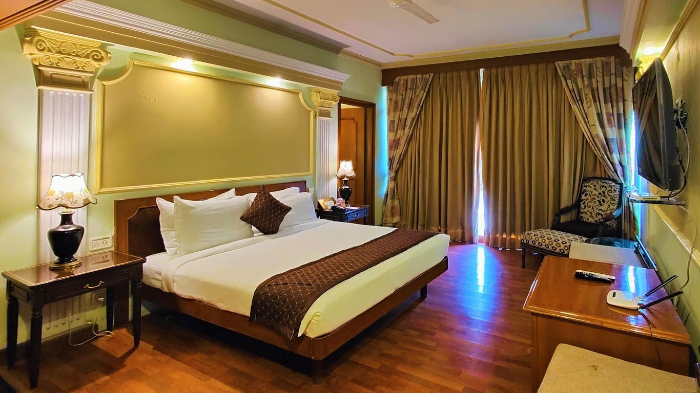 Hotel Tuli International