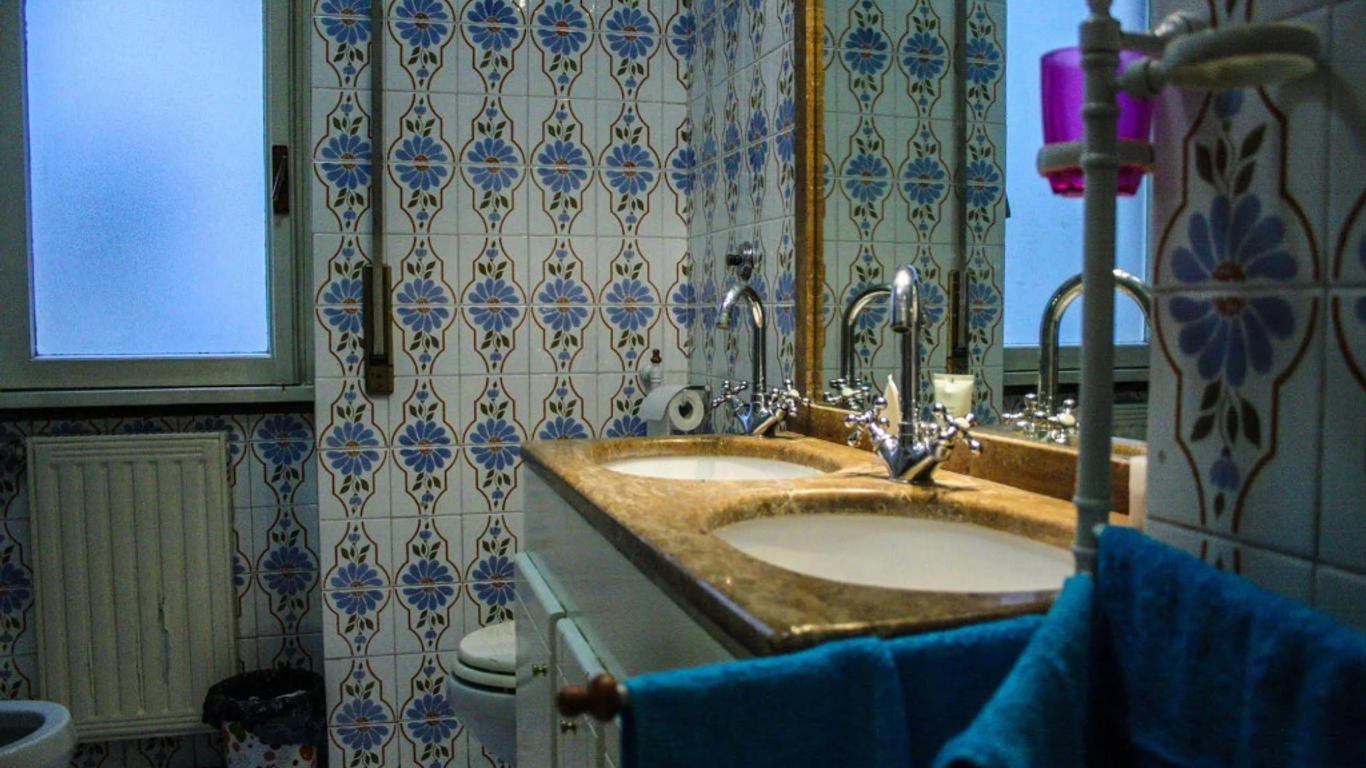 4 Season B and B Roma