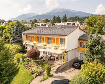 Frühstückspension Haus Golker - Seeboden - Edificio