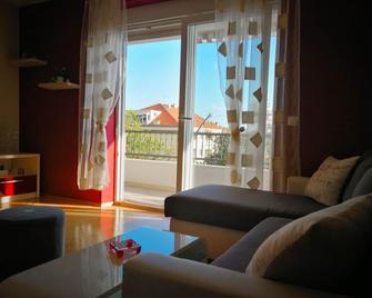 Apartments Avdic - Makarska - Living room