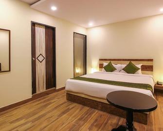 Treebo Trend Address Inn - Hyderabad - Bedroom