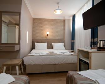 Mevlana Hotel - Istanbul - Bedroom