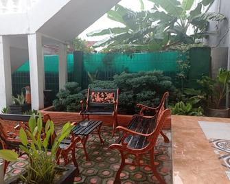 Hotel Nayora Prabumulih - Prabumulih - Patio