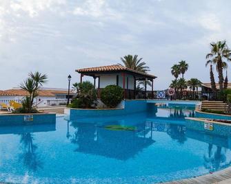 Seth Isla Paraiso - Ес Меркадаль