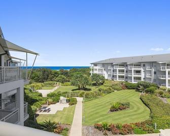 Resort on the Beach 4302 with resort Pool - Kingscliff - Building
