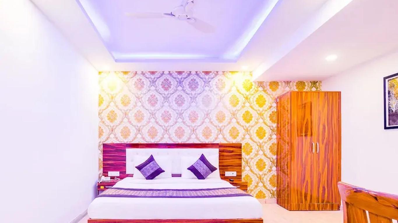 Airport Hotel Lotus