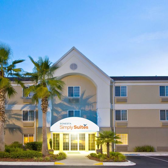Building view of Sonesta Simply Suites Jacksonville