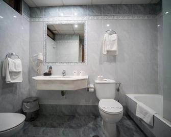Hotel Castilla - Albacete - Bathroom
