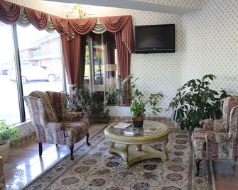Magnuson Hotel Howell - Howell - Wohnzimmer