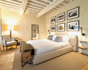 Antico Brunello - Eleven Bedroom Resort, Sleeps 22 - Montalcino - Habitación