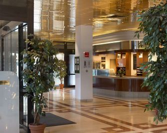Wyndham Garden Düsseldorf Mettmann - Mettmann - Рецепція