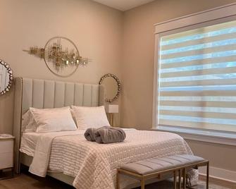 Atlanta Luxury Home - Chamblee - Bedroom