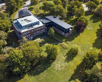 Västerbacken Hotell och Konferens - Holmsund - Building