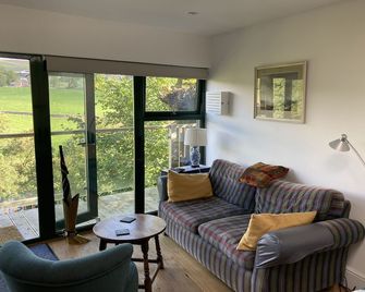 The Sett on The Wharfe - Skipton - Living room