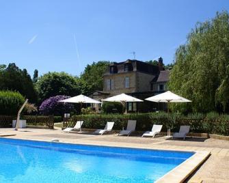 Hotel Restaurant La Verperie - Sarlat-la-Canéda - Bể bơi