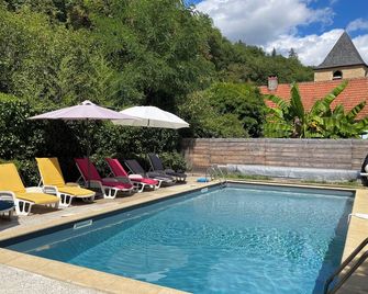Le Chalet 4p, 3, air-conditioned hot pool, Spa, playground, wifi, dog and cat friendly - Valojoulx - Piscine