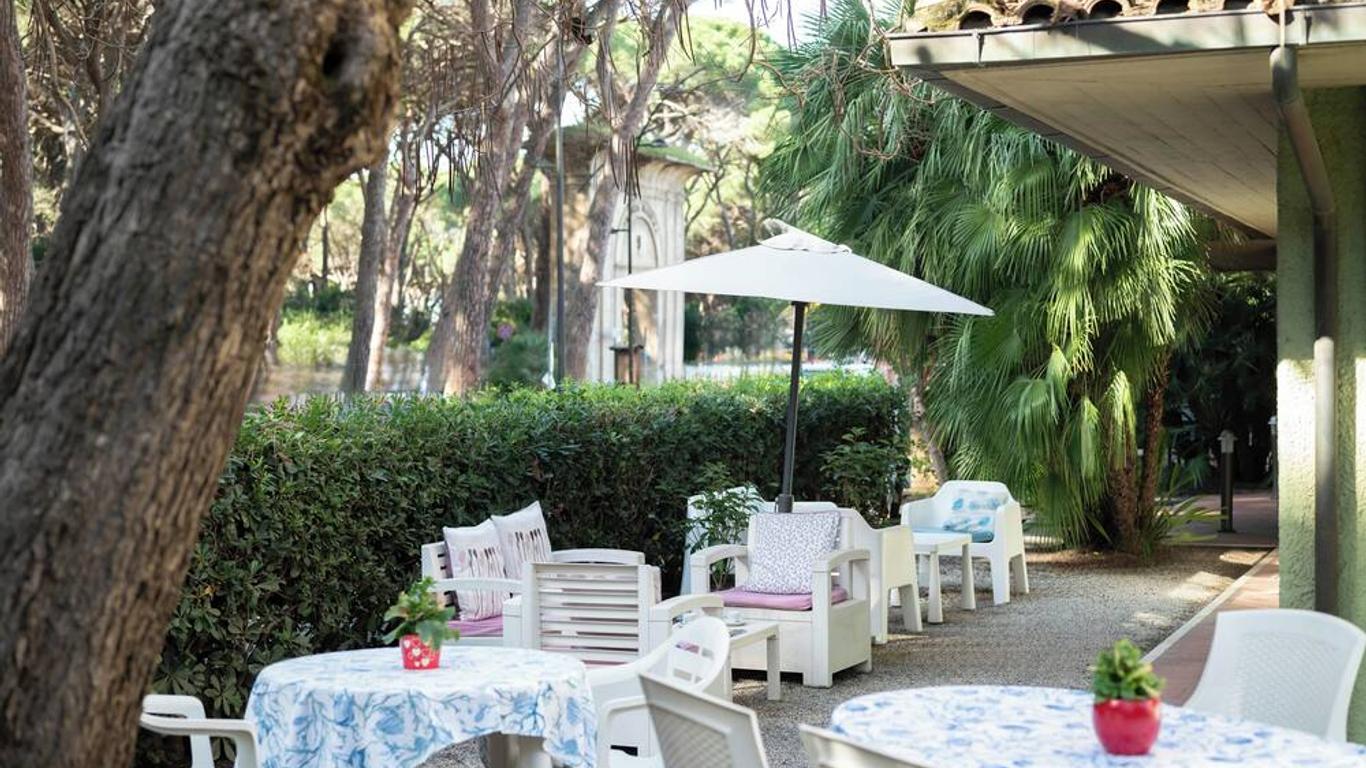 Hotel Parco dei Pini - 100mt dal Mare